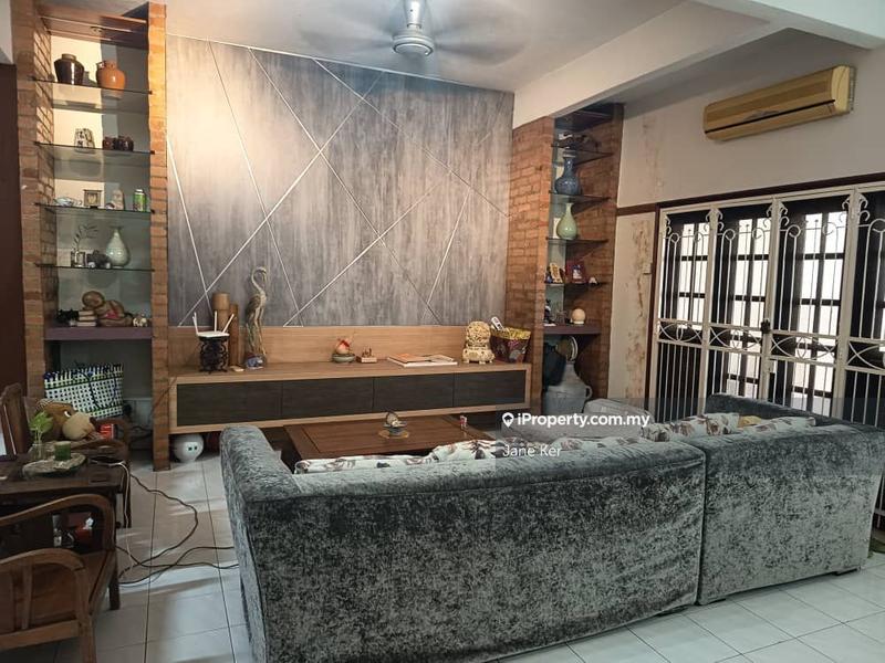 2-storey Terraced House untuk Dijual di Happy Garden, Kuchai Lama oleh Jane Ker - iProperty.com.my