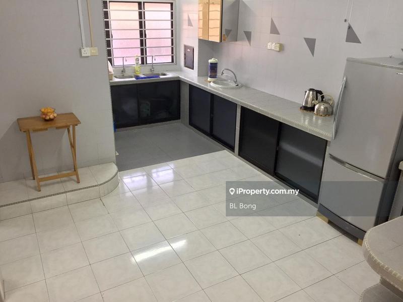 Flat for Sale in Rumah Pangsa Bukit Senjuang by BL Bong - iProperty.com.my