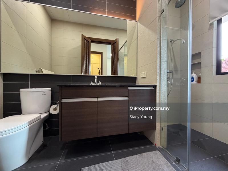 Bungalow House for Sale in Bukit Gita Bayu, Seri Kembangan by Stacy Young - iProperty.com.my