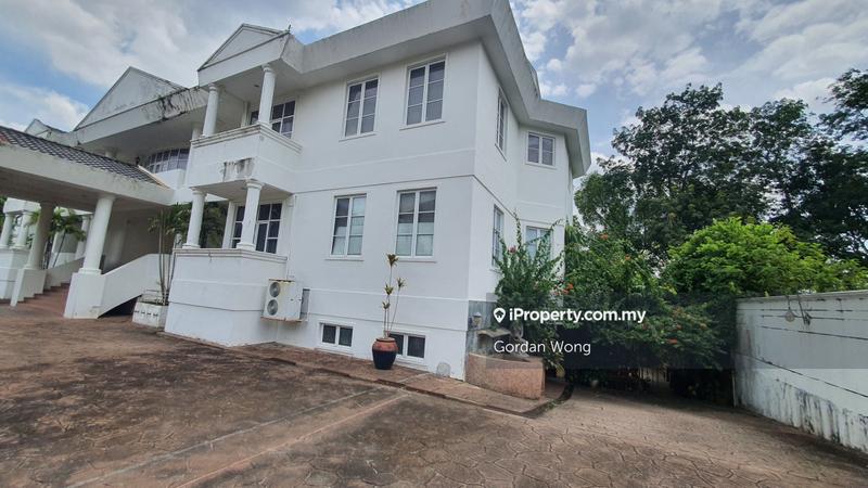Bungalow House for Sale in Impian Golf & Country Resort Kajang, Kajang by Gordan Wong - iProperty.com.my
