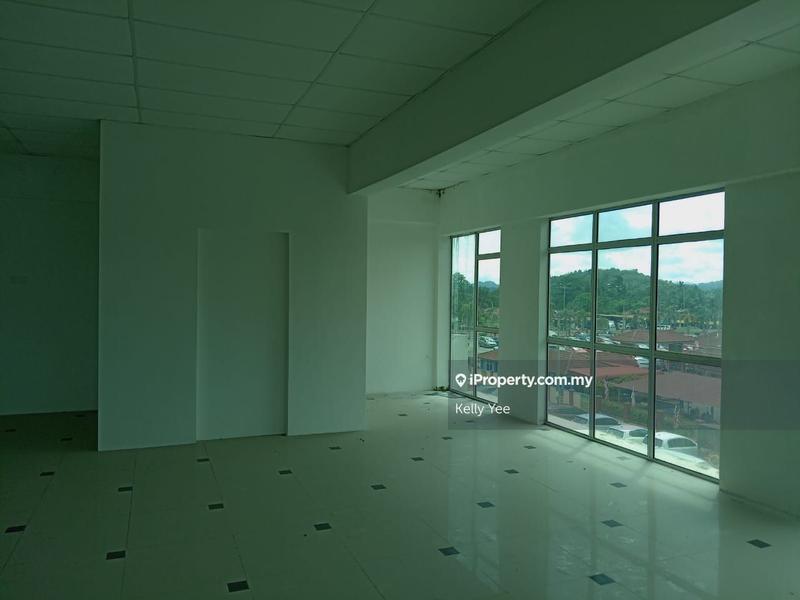 Kedai untuk Dijual di 3 Storey Endlot Shoplot @ Taman Seluang for Sale, Kulim oleh Kelly Yee - iProperty.com.my