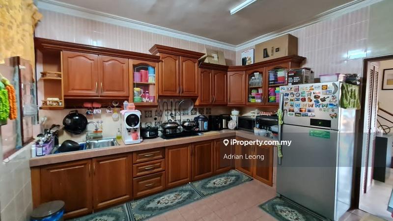 Rumah Berkembar untuk Dijual di Taman Lestari Perdana, Seri Kembangan oleh Adrian Leong - iProperty.com.my