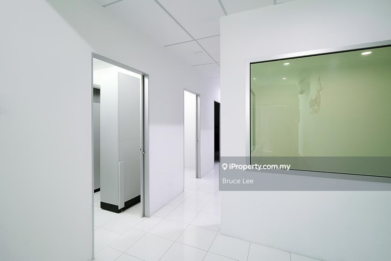 For Rent - For Rent 3 Storey shoplot corner lot Jalan Pegawai Alor Setar