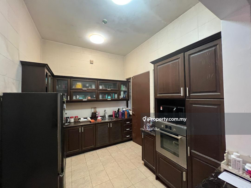 Rumah Berangkai 2 Tingkat untuk Dijual di Bukit Jelutong, Shah Alam oleh Juliana - iProperty.com.my