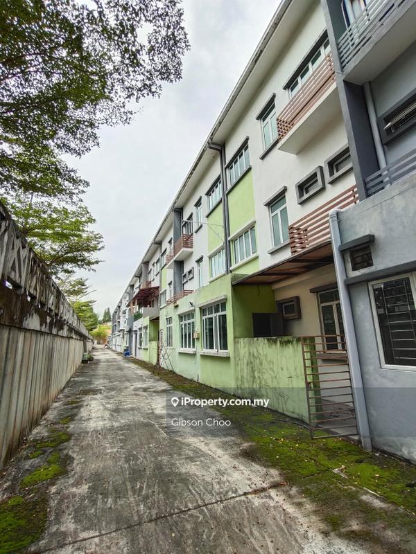 Rumah Berangkai 3 Tingkat untuk Dijual di Bukit Suria, Bandar Sungai Long oleh Gibson Choo - iProperty.com.my
