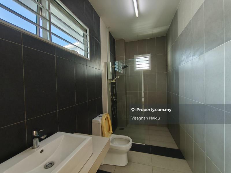 Bungalow House untuk Dijual di Bandar Country Homes, Rawang oleh Visaghan Naidu - iProperty.com.my