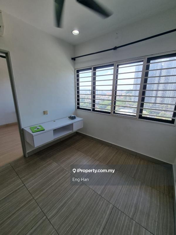 Kediaman Servis untuk Dijual di Hedgeford 10 Residences oleh Eng Han - iProperty.com.my