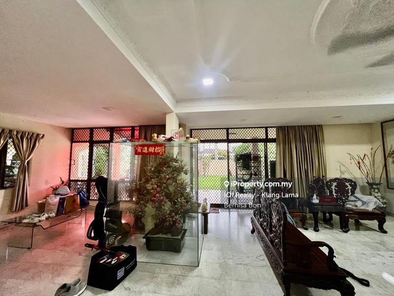 Bungalow House for Sale in Taman Paramount, Petaling Jaya by Bernisa Bon - iProperty.com.my