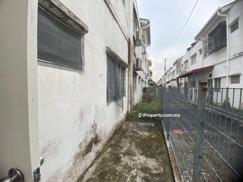 Townhouse for Sale in Bandar Saujana Putra, Tanjong Duabelas by Yen Ling - iProperty.com.my
