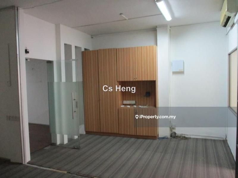 Office for Sale in Taman Sri Batu Caves, Batu Caves by Cs Heng - iProperty.com.my