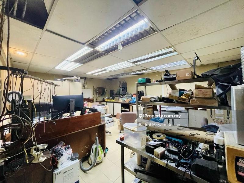 Gudang untuk Dijual di Seksyen 33, Shah Alam oleh Badrul Hisyam Roslan - iProperty.com.my