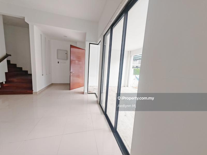 Rumah Teres 2.5-Tingkat untuk Dijual di Puchong, Selangor oleh Aedlynn Mj - iProperty.com.my