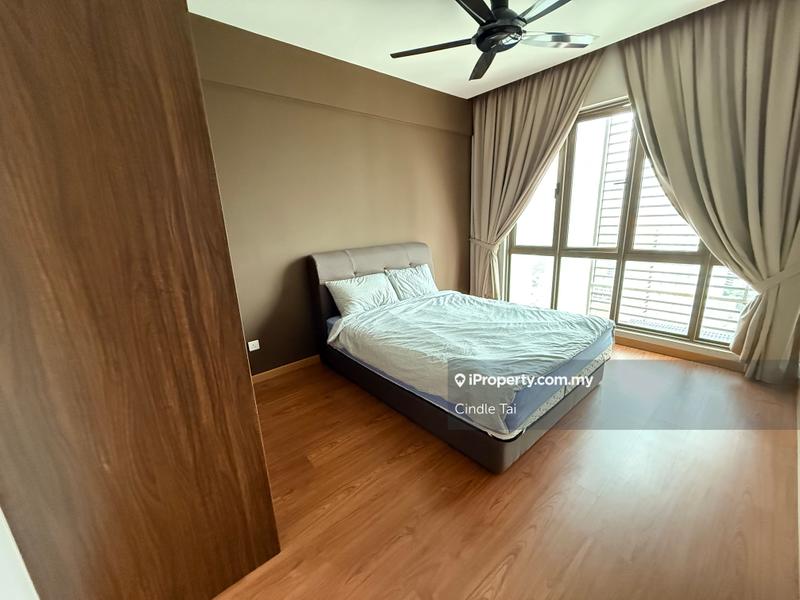 For Sale - Lake Point Residence