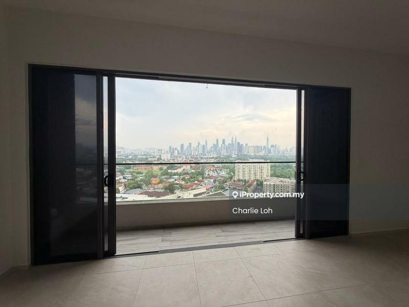 Kondominium untuk Dijual di Curvo Residences @ SkyArena oleh Charlie Loh - Balcony - iProperty.com.my