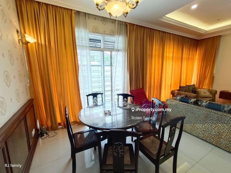 Rumah Berkembar untuk Dijual di Ayer Keroh, Melaka oleh Robin Soong - iProperty.com.my