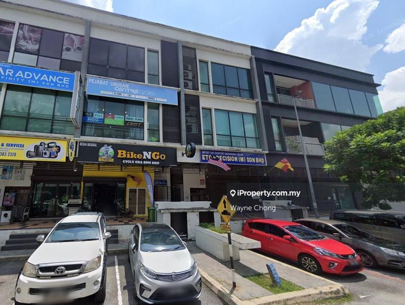 For Sale - [ROI 4%] 3 STOREY SHOP @ BK 5 BANDAR KINRARA PUCHONG