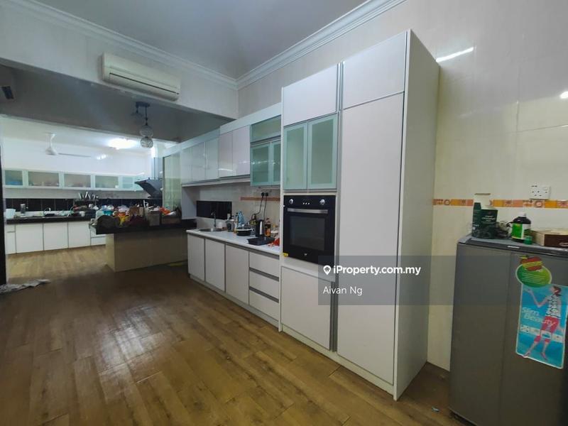 Rumah Berkembar untuk Dijual di Taman Taming Indah, Bandar Sungai Long oleh Aivan Ng - iProperty.com.my