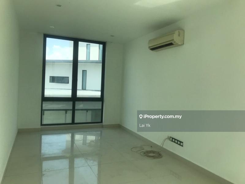 Bungalow House for Sale in Subang Heights, Subang Jaya by Lai Yk - iProperty.com.my