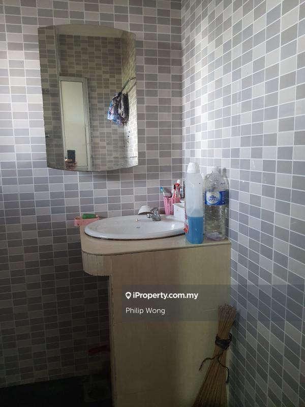 Rumah Berangkai 2 Tingkat untuk Dijual di Taman Equine, Seri Kembangan oleh Philip Wong - iProperty.com.my