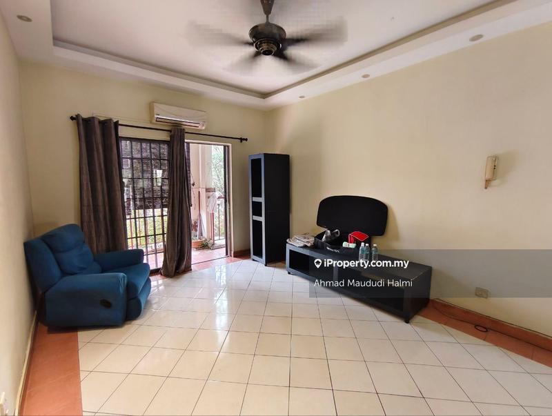 For Sale - Villa Danau