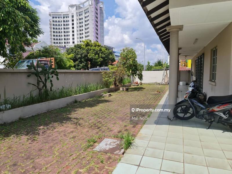 Rumah Berangkai 2 Tingkat untuk Dijual di Seksyen 7, Shah Alam oleh Mat Noor - iProperty.com.my