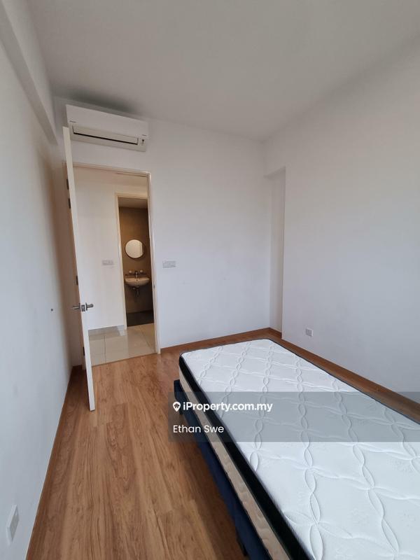 Kediaman Servis untuk Dijual di East Parc @ Manjalara oleh Ethan Swe - Bedroom - iProperty.com.my