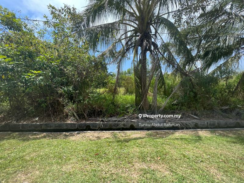 Tanah Kediaman untuk Dijual di Teluk Kemang, Port Dickson oleh Tunku Abdul Rahman - iProperty.com.my