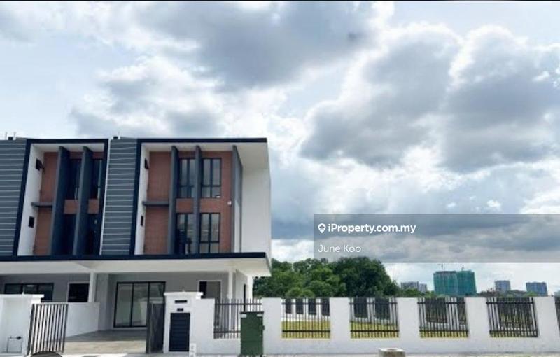 Rumah Teres 3-Tingkat untuk Dijual di Taman Puncak Jalil, Seri Kembangan oleh June Koo - iProperty.com.my
