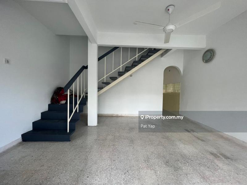 Rumah Berangkai 2 Tingkat untuk Dijual di SS19, Subang Jaya oleh Pat Yap - iProperty.com.my