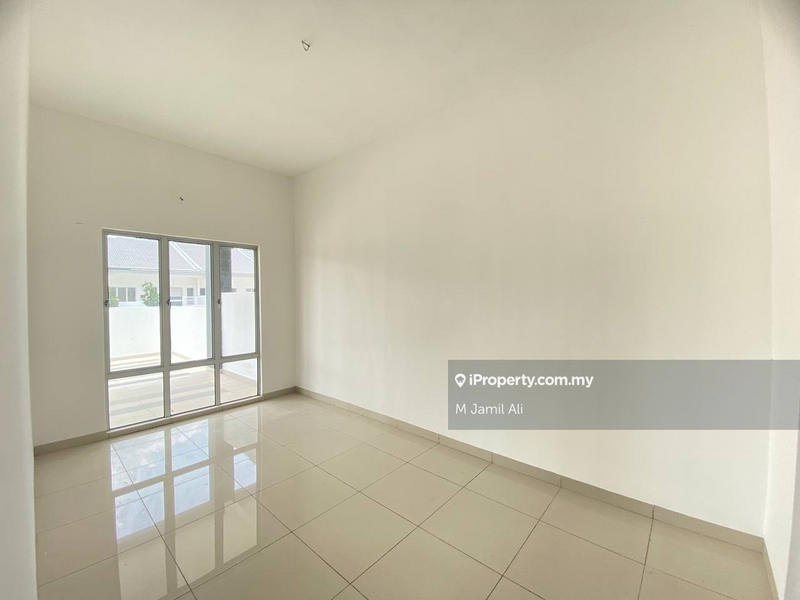 1-storey Terraced House for Sale in Taman Desa Cemerlang, Batu Pahat by M Jamil Ali - iProperty.com.my