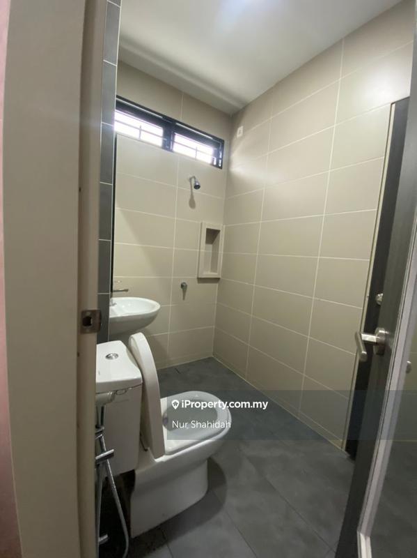 Rumah Berangkai 2 Tingkat untuk Disewa di 2 Storey Terrace Elmina Valley 1, Shah Alam oleh Nur Shahidah - iProperty.com.my