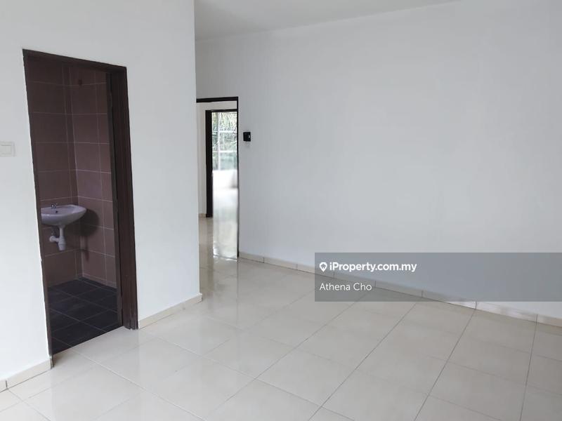 Bungalow House for Sale in Pekan Labu, Labu by Athena Cho - iProperty.com.my