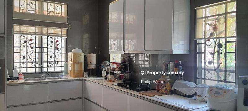 Rumah Berkembar untuk Dijual di Taman Equine, Seri Kembangan oleh Philip Wong - iProperty.com.my