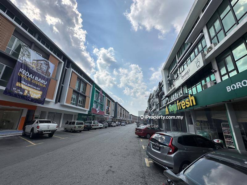 Shop for Sale in Bandar Tasik Puteri, Rawang by Benz Lee - iProperty.com.my