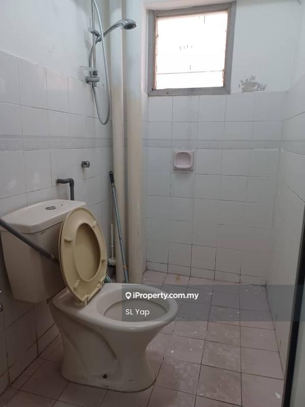 Pangsapuri untuk Disewa di Vantage Point (Menang Ria) oleh SL Yap - Bathroom - iProperty.com.my