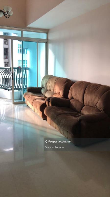 Condominium untuk Disewa di Villa Scott oleh Varsha Poptani - Living Room - iProperty.com.my