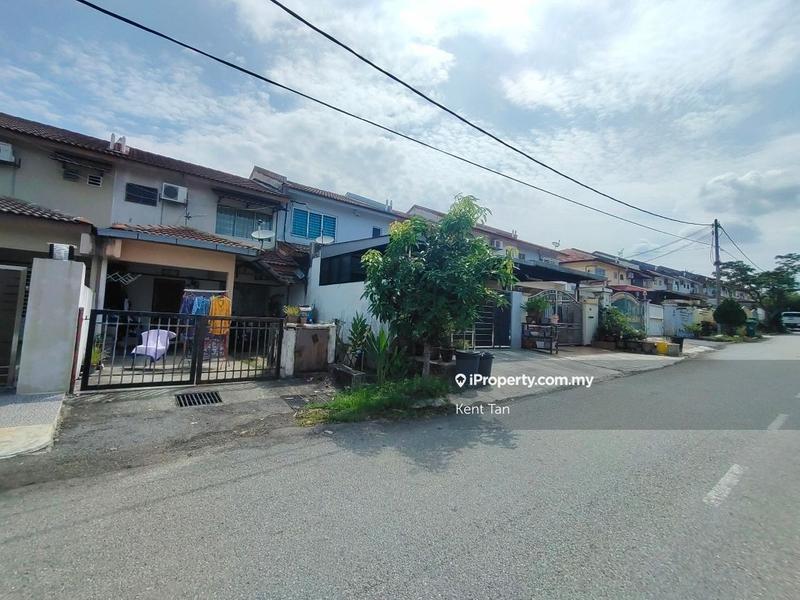 2-storey Terraced House for Sale in Taman Pinggiran Putra, Seri Kembangan by Kent Tan - iProperty.com.my