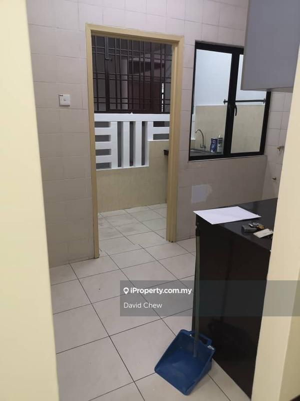 Service Residence for Sale in Diamond Residences by David Chew - iProperty.com.my
