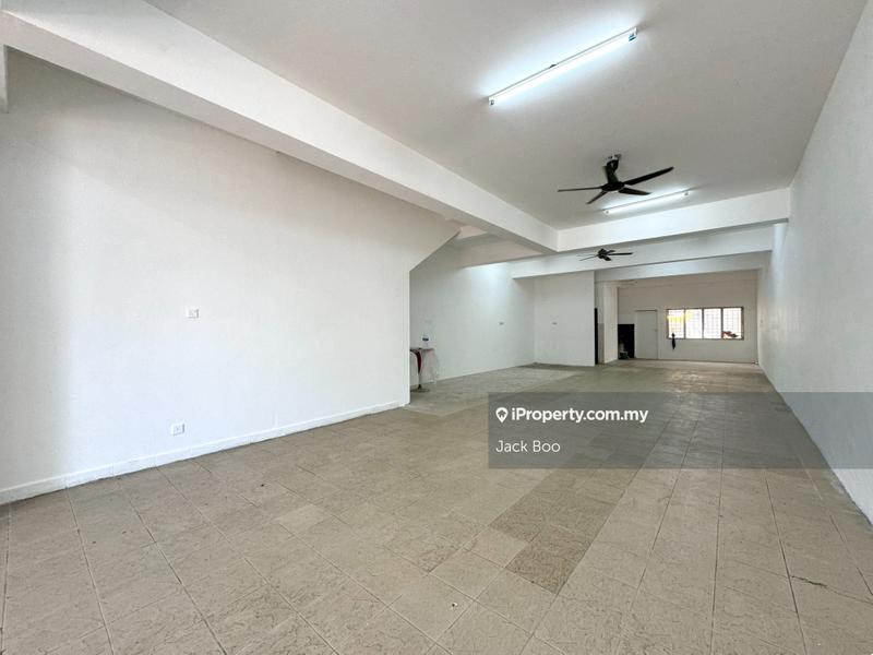 For Rent - Ground Floor, Shop Lot, Bandar Botanic, Klang