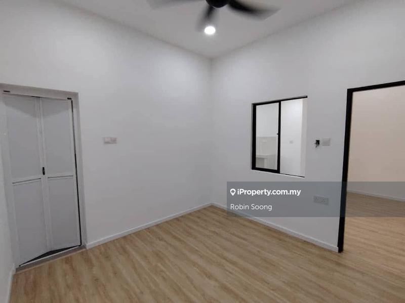 1-storey Terraced House for Sale in Taman Ayer Keroh Heights, Ayer Keroh by Robin Soong - iProperty.com.my