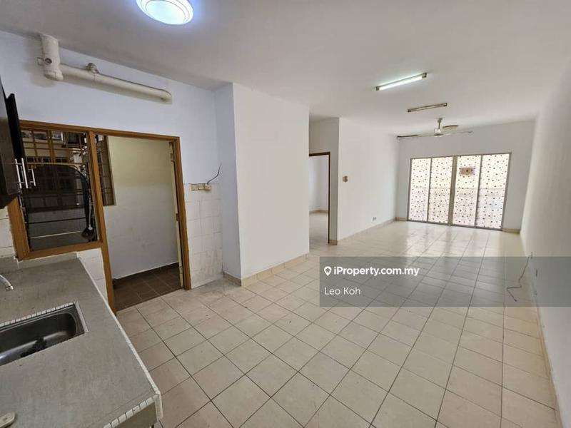 For Sale - Serdang Villa Apartment