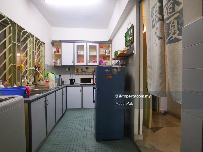Condominium for Sale in Meadow Park 2 by Mabel Mak - iProperty.com.my