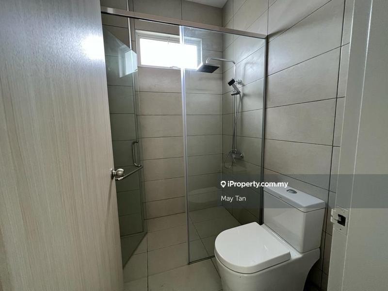 Rumah Berkembar untuk Dijual di Taman Kluang  Perdana, Kluang oleh May Tan - iProperty.com.my