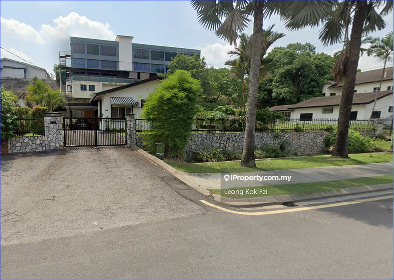 For Sale - Rare Bungalow for Sale at Lorong Maarof – Great for Commercial Use