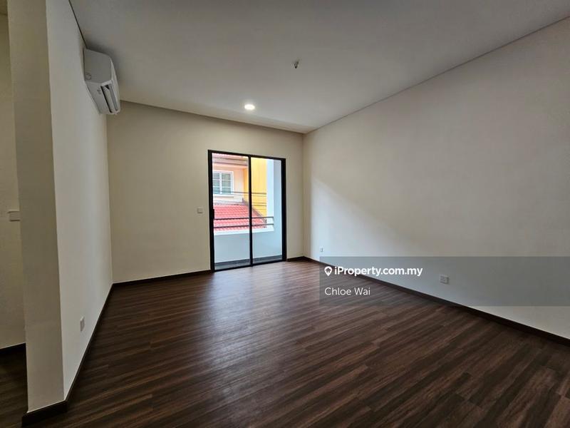 Rumah Berangkai 3 Tingkat untuk Dijual di Happy Garden, Kuchai Lama oleh Chloe Wai - iProperty.com.my