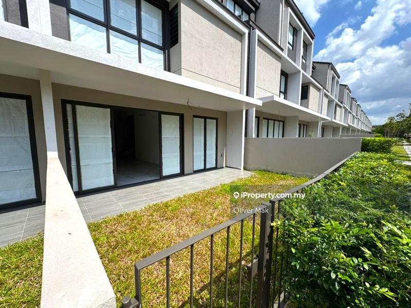 Rumah Teres 3-Tingkat untuk Dijual di Jia Residences, Seri Kembangan oleh Oliver Mak - iProperty.com.my