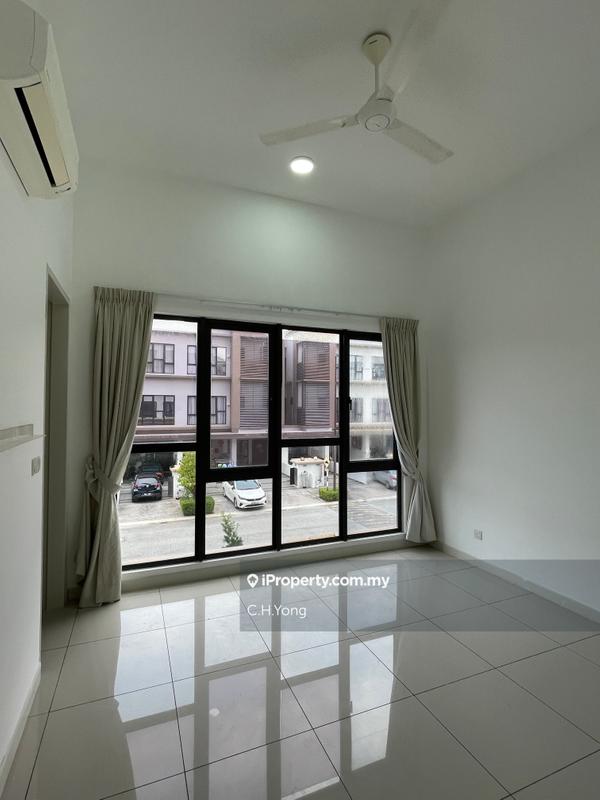 Townhouse for Sale in N'dira Townvilla, Sierra 12, 16 Sierra, Puchong by C.H.Yong - iProperty.com.my