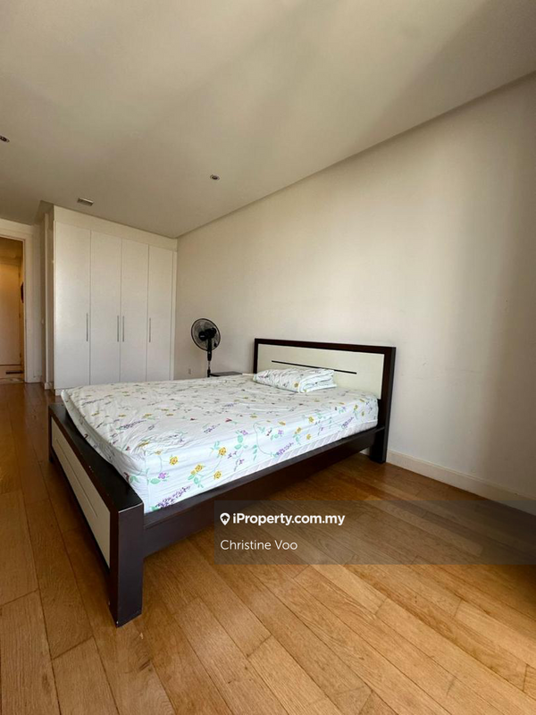 For Sale - 6 CapSquare