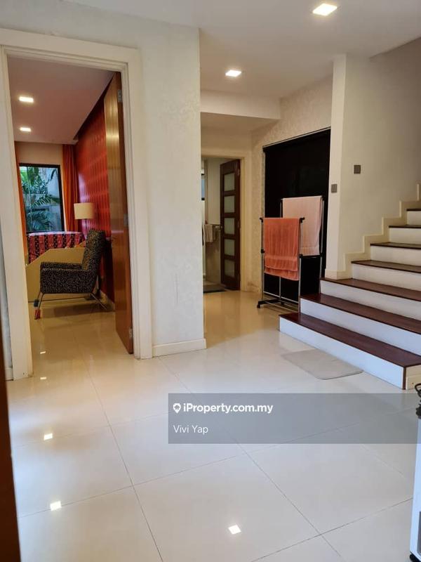 Banglo untuk Dijual di Hill villa Gita bayu, Seri Kembangan oleh Vivi Yap - iProperty.com.my