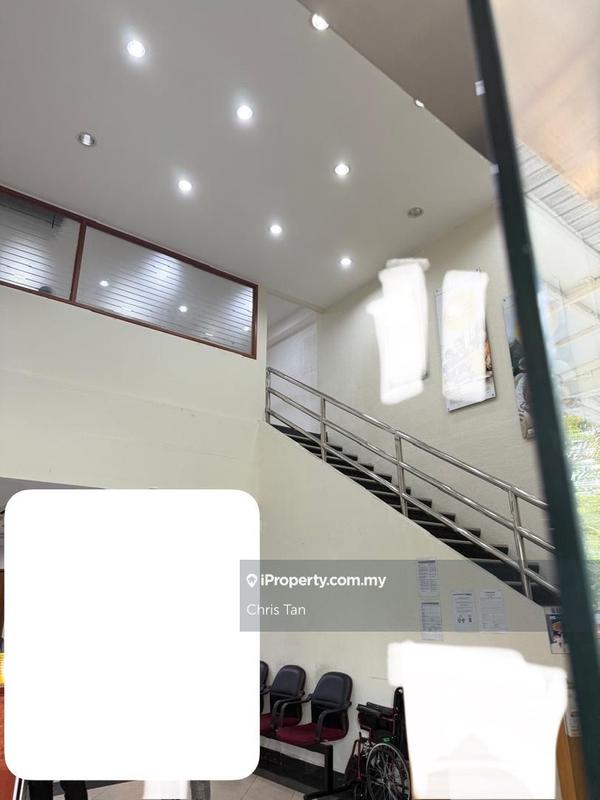 For Rent - Detached shop lot with mezzanine floor main road